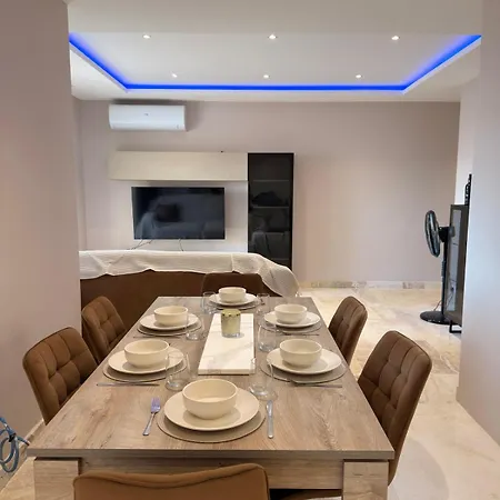 Апартаменты Panoramic View Penthouse With Dual Terraces