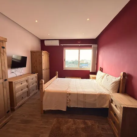 Panoramic View Penthouse With Dual Terraces Шаара