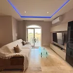Апартаменты Panoramic View Penthouse With Dual Terraces *
