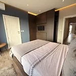Panoramic View Penthouse With Dual Terraces Шаара