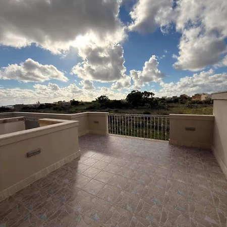 Panoramic View Penthouse With Dual Terraces *