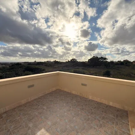 Panoramic View Penthouse With Dual Terraces Xagħra