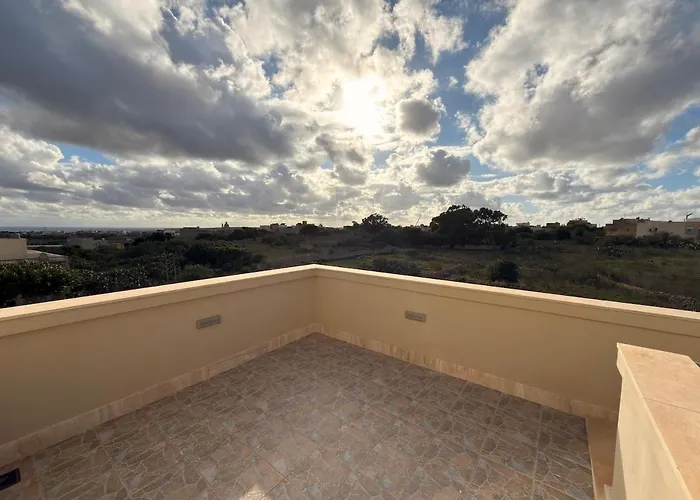 Panoramic View Penthouse With Dual Terraces Xagħra